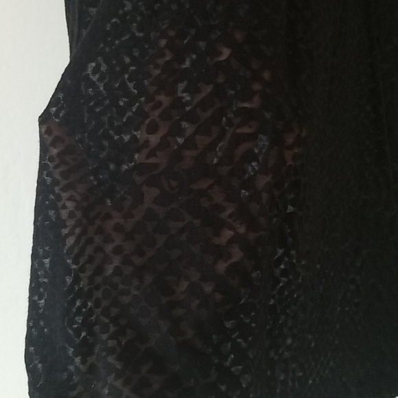 See through overlay top - Picture 2 of 4